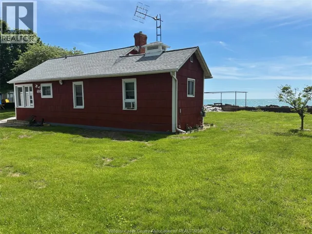 680 POINT PELEE DRIVE, Leamington, Ontario N8H3V4