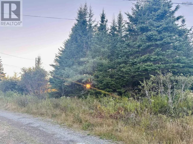 28 Flat Point Road, Clam Harbour, Nova Scotia B0Y1Y0