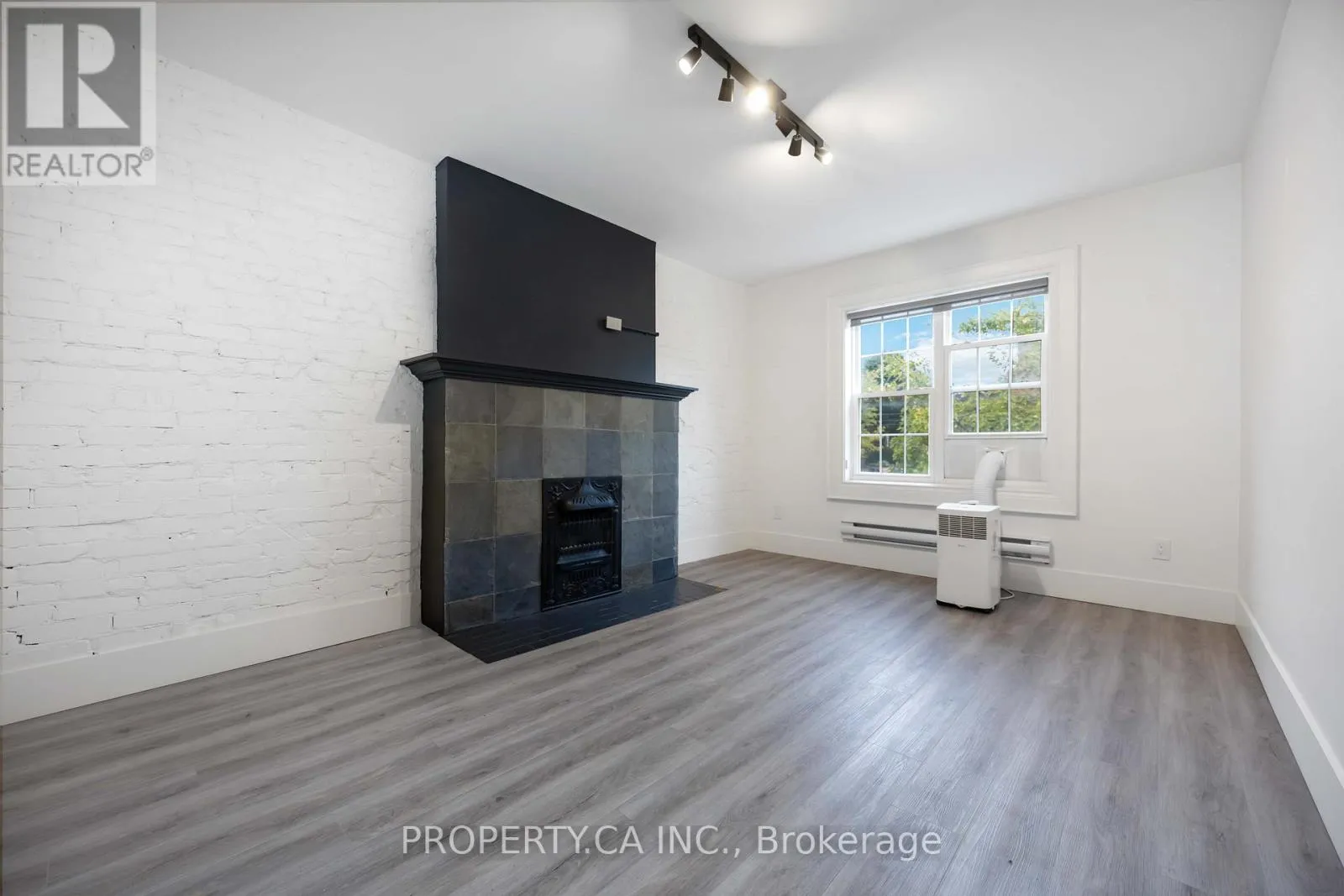 Commercial Sale For Sale