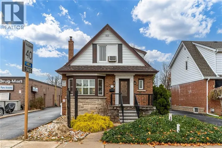 15 EMPRESS Avenue, Hamilton, Ontario L9A1M1