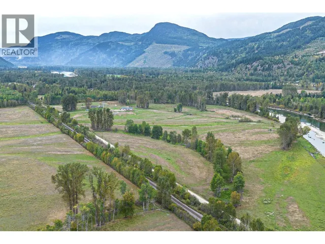 2804 Auldgirth Road, Clearwater, British Columbia V0E1N0