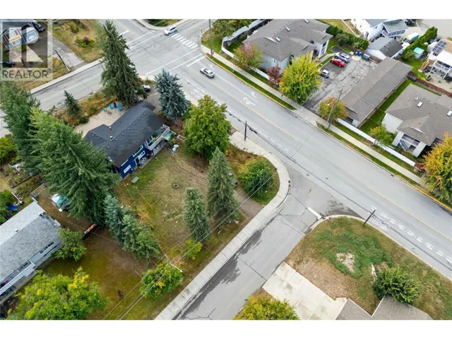 2030 1 Avenue, Salmon Arm, British Columbia V1E1Z4