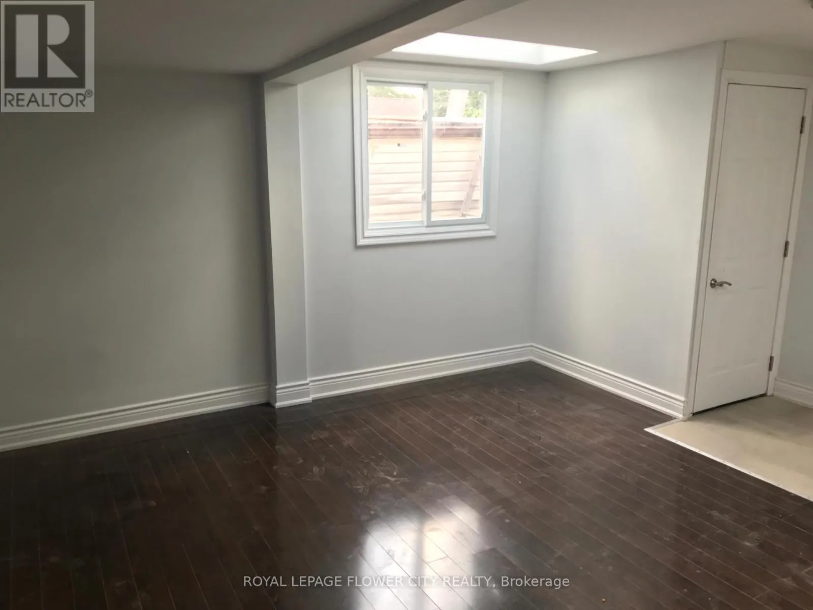 Commercial Sale For Sale