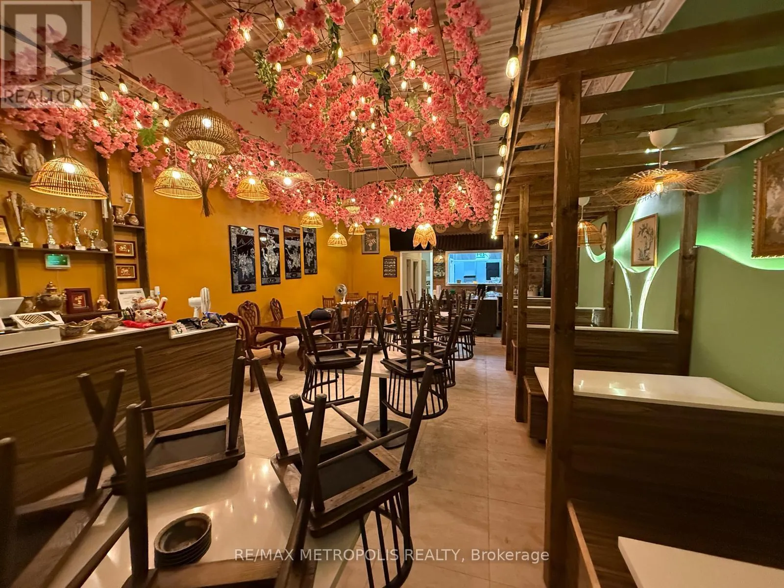 Commercial Sale For Sale