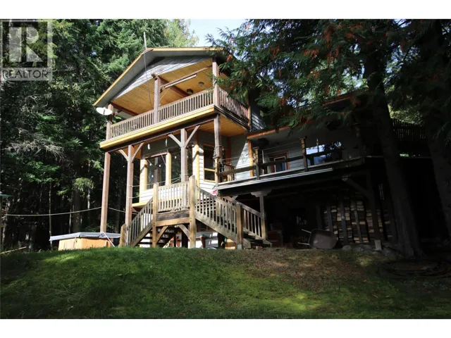 4512 Highway 6, Burton, British Columbia V0G1R1