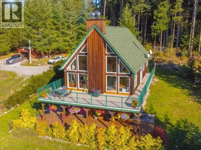 6268 SHELTER POINT ROAD, Texada Island, British Columbia V0N3K0