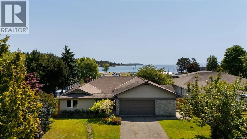 3819 Beachview Pl, Saanich, British Columbia V8P5N8