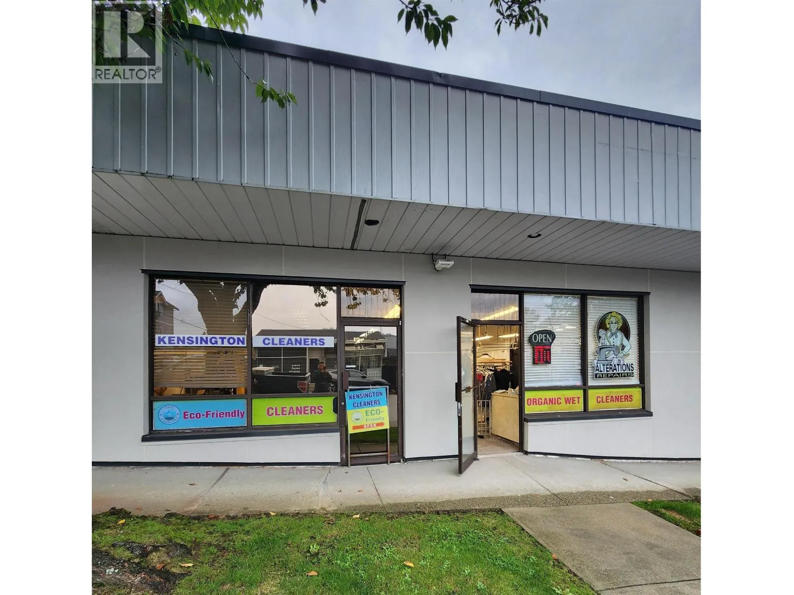 Commercial Sale For Sale