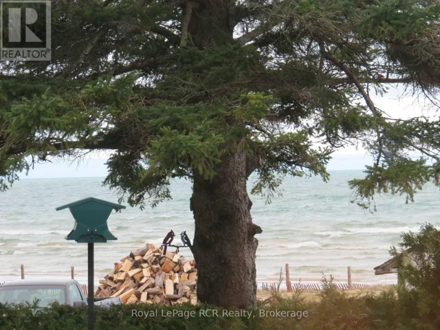 9 LAKESHORE BOULEVARD S, South Bruce Peninsula, Ontario N0H2G0