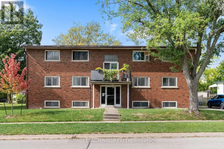 35 AQUEDUCT STREET, Welland (Prince Charles), Ontario L3C1B7