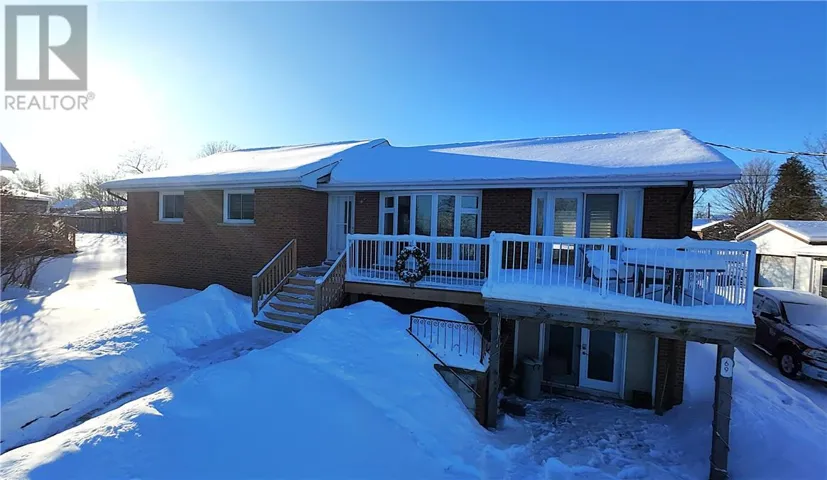 69 Robinson Street W, Little Current, Ontario P0P1K0