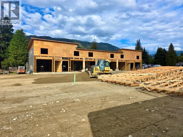 1002 Seed Frontage Road Unit# 10 Lot# PSL 10, Sicamous, British Columbia V0E2V4