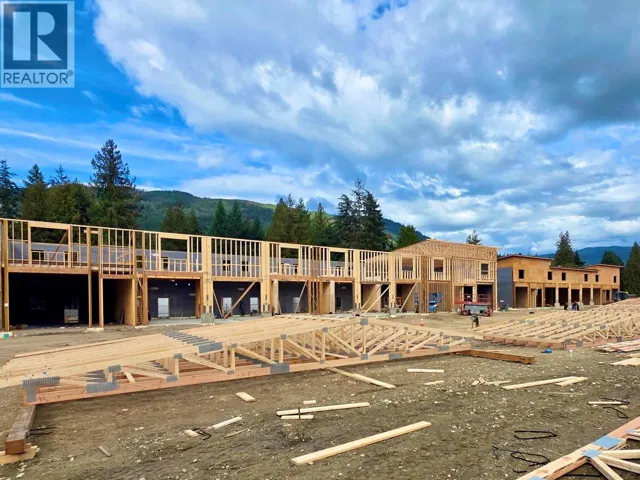 1002 Seed Frontage Road Unit# 5 Lot# PSL 5, Sicamous, British Columbia V0E2V4