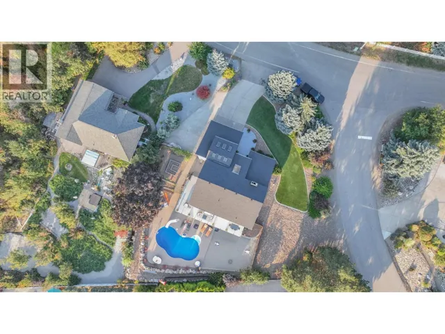 702 Cypress Drive, Coldstream, British Columbia V1B2X9