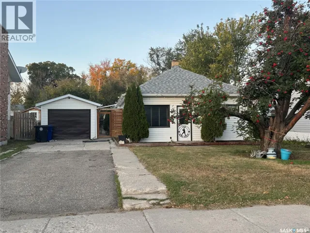 307 6th AVENUE E, Biggar, Saskatchewan S0K0M0