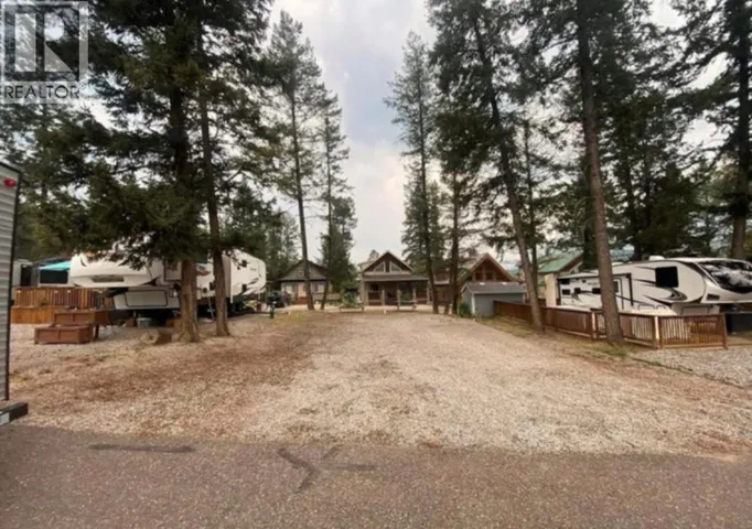 4868 RIVERVIEW Drive Unit# Lot 89, Edgewater, British Columbia V0A1M0