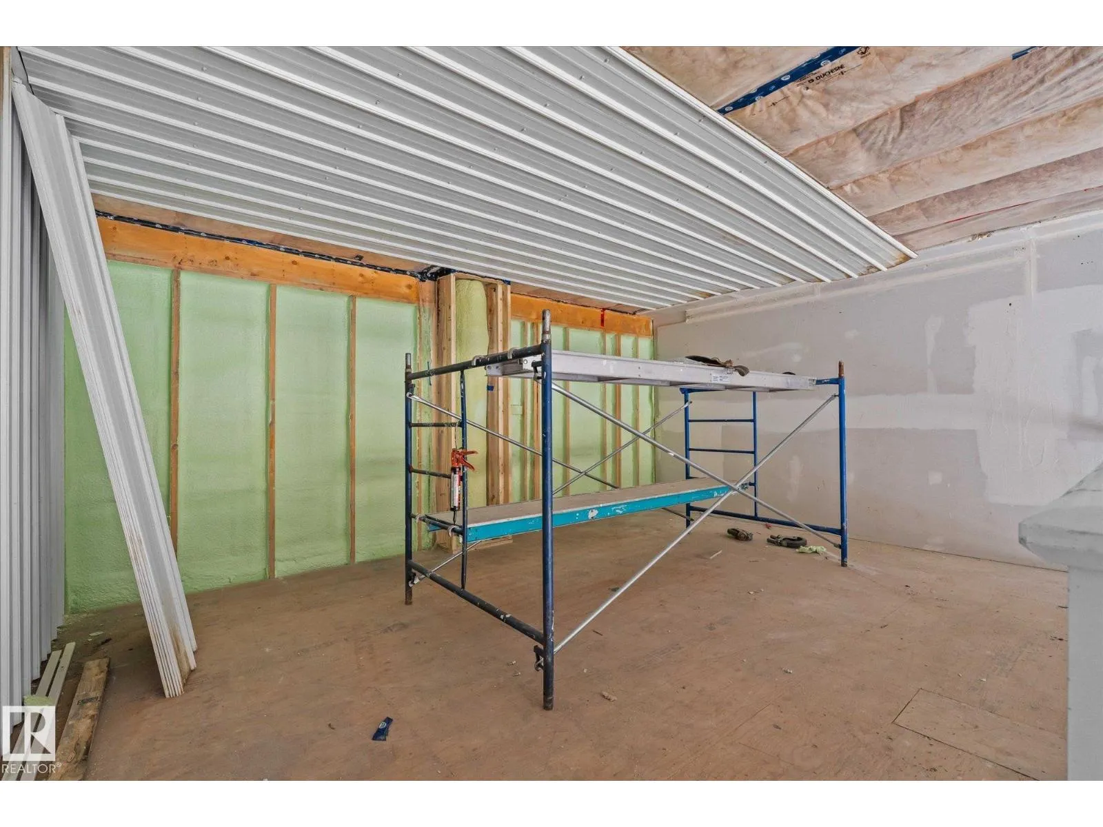 Commercial Sale For Sale