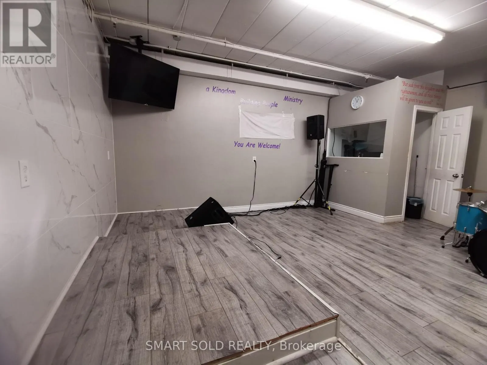 Commercial Sale For Sale