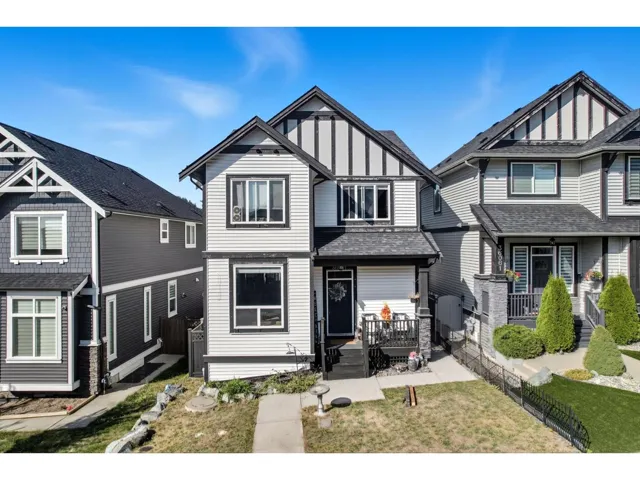 36051 EMILY CARR GREEN, Abbotsford, British Columbia V3G0G1