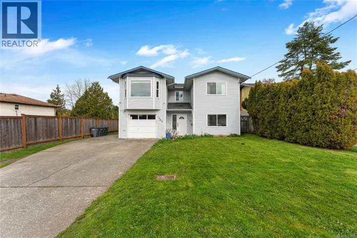 1560 Prairie St, Saanich, British Columbia V8N2L3