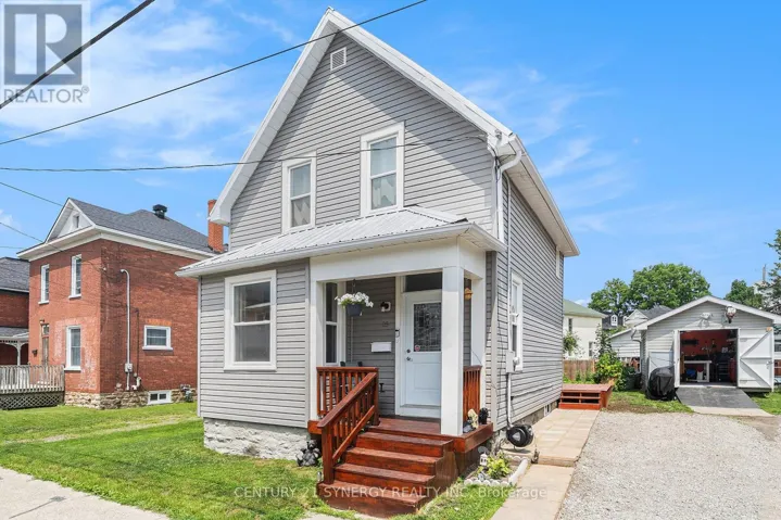 25 KENSINGTON AVENUE, Smiths Falls, Ontario K7A2K6