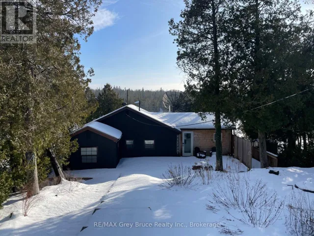 59 SIMPSON AVENUE, Northern Bruce Peninsula, Ontario N0H2R0