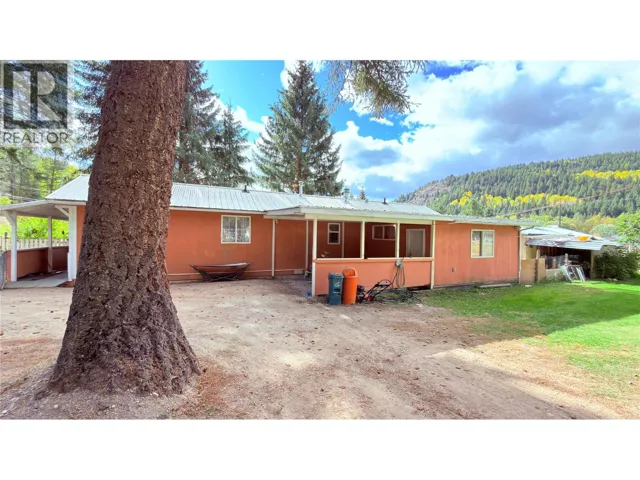 645 Strathmore Avenue, Greenwood, British Columbia V0H1J0