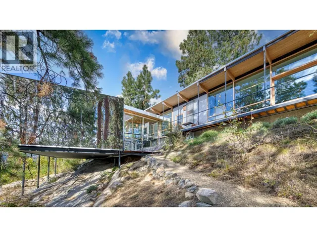 2843 Arawana Place, Naramata, British Columbia V0H1N0
