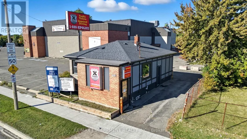 1036 UPPER WENTWORTH STREET, Hamilton (Bruleville), Ontario L9A4V9