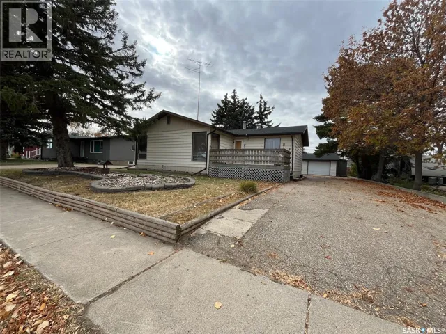 522 1st STREET E, Lafleche, Saskatchewan S0H2K0