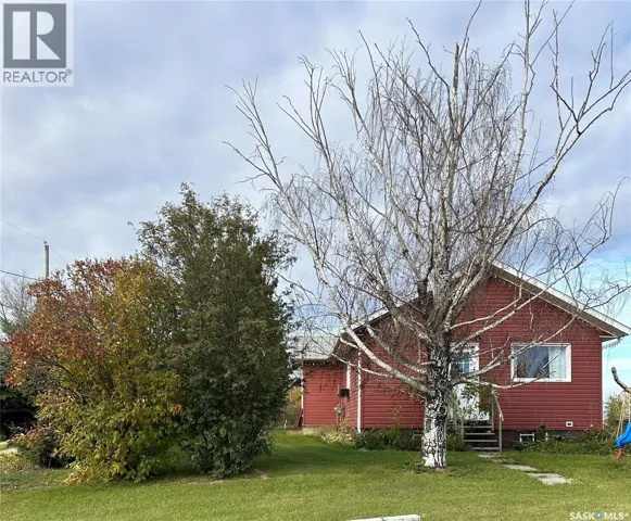 102 2nd AVENUE N, Lintlaw, Saskatchewan S0A2H0