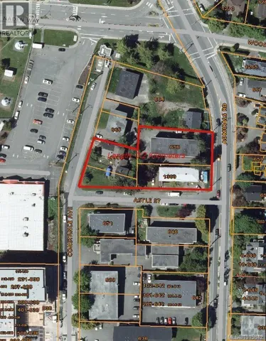 656 Admirals Rd, Esquimalt, British Columbia V9A4X9