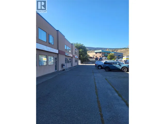 911 LAVAL Crescent, Kamloops, British Columbia V2C5P4