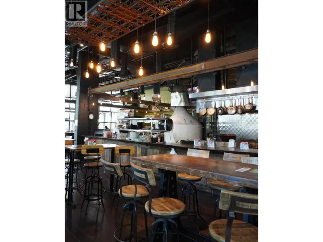 1015 MARINE DRIVE, Vancouver, British Columbia V7P1S6