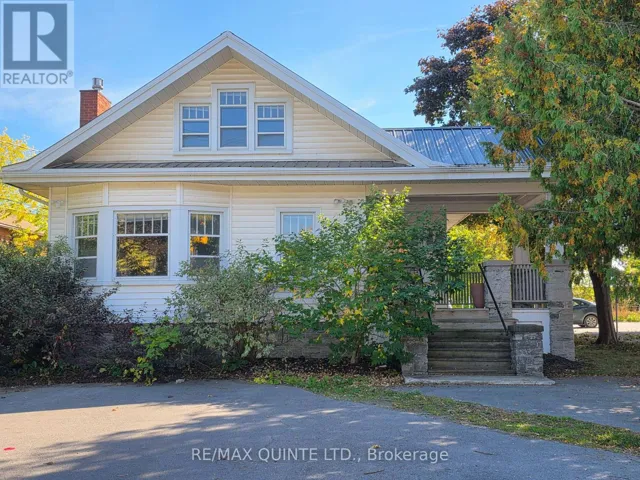 42 MAIN STREET, Prince Edward County (Picton), Ontario K0K2T0