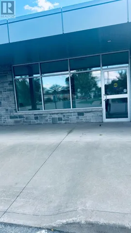 4 - 8040 LUNDY'S LANE, Niagara Falls (West Wood), Ontario L2H1H1