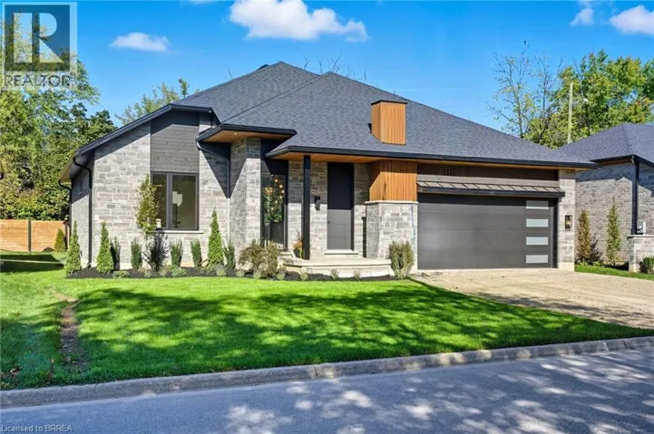 141 PARKSIDE Drive, Brantford, Ontario N3T0S9