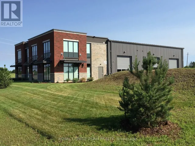 2924 CARP ROAD, Ottawa, Ontario K0A1L0