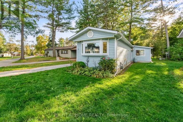 3 CARRUTHERS STREET S, Wasaga Beach, Ontario L9Z1K2