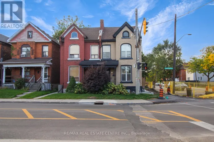 49 WENTWORTH #MAIN STREET, Hamilton (Landsdale), Ontario L8L5V3