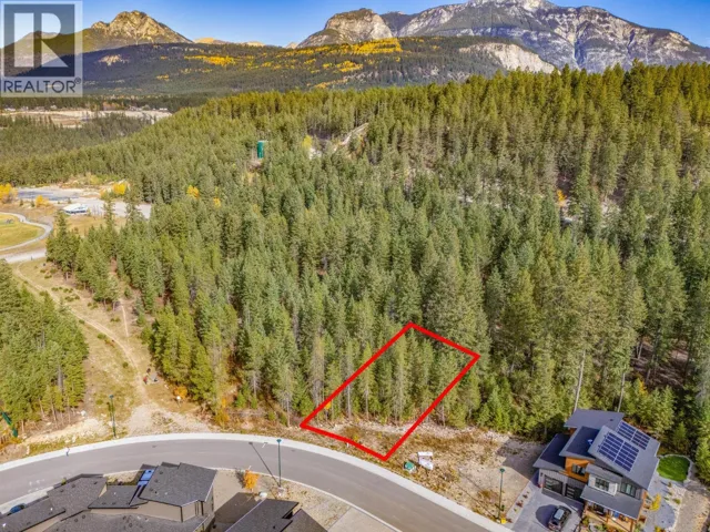1541 Cedar Street, Golden, British Columbia V0A1H0