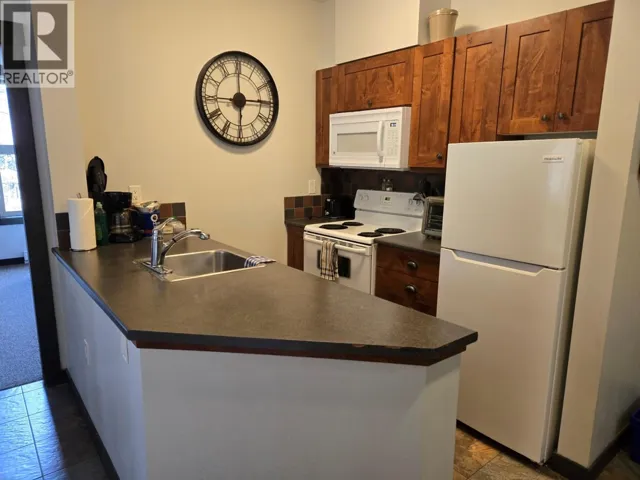 2070 SUMMIT Drive Unit# 201A, Panorama, British Columbia V0A1T0