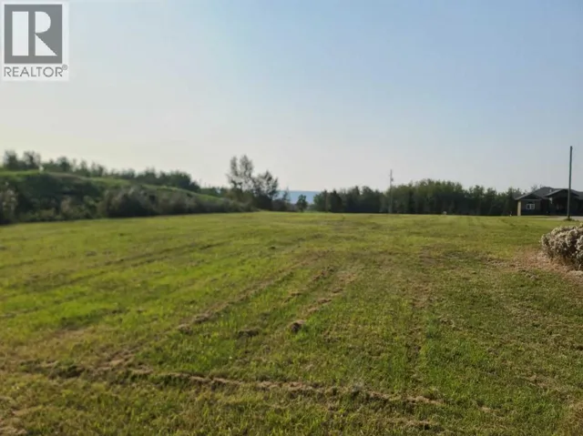7905 118 Avenue, Peace River, Alberta T8S1Y6