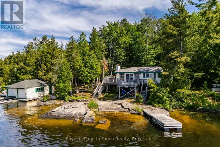 2 IS 270 SIX MILE LAKE ISLAND, Georgian Bay (Baxter), Ontario L0K1S0