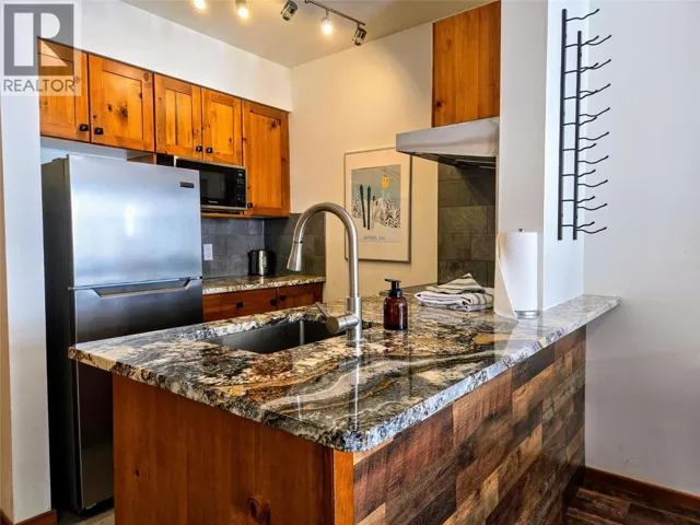 2050 Summit Drive Unit# 201, Panorama, British Columbia V0A1T0