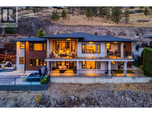 738 Highpointe Drive, Kelowna, British Columbia V1V2Y1