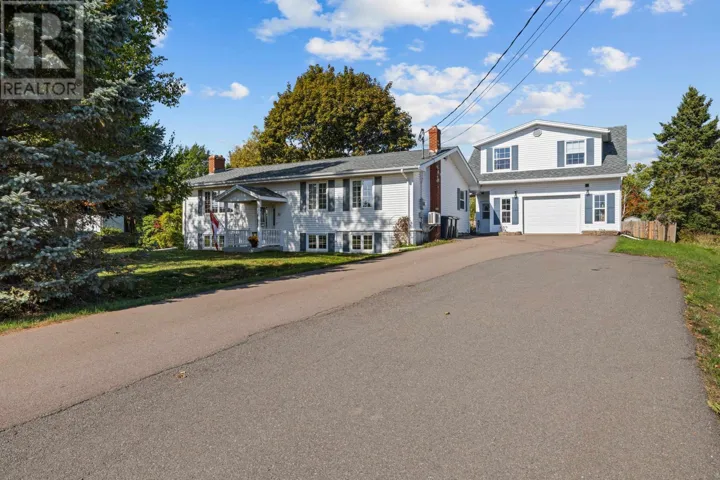 33 Marianne Drive, Cornwall, Prince Edward Island C0A1H8