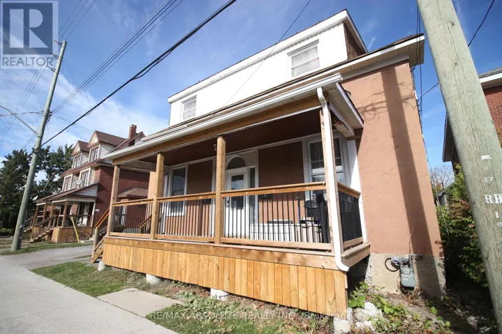 37 RAGLAN ST STREET N, Renfrew, Ontario K7V1N7