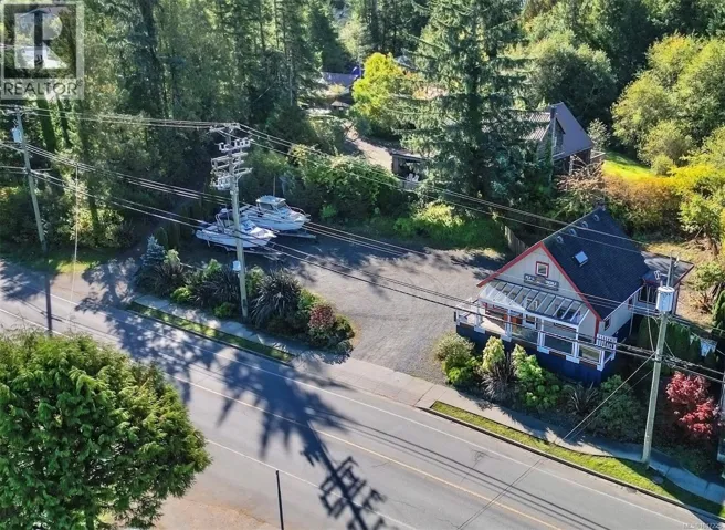 561 Campbell St, Tofino, British Columbia V0R2Z0