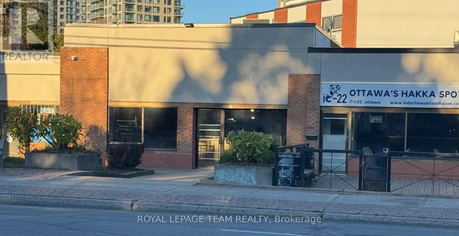 B - 848 MERIVALE ROAD, Ottawa, Ontario K1Z5Z4